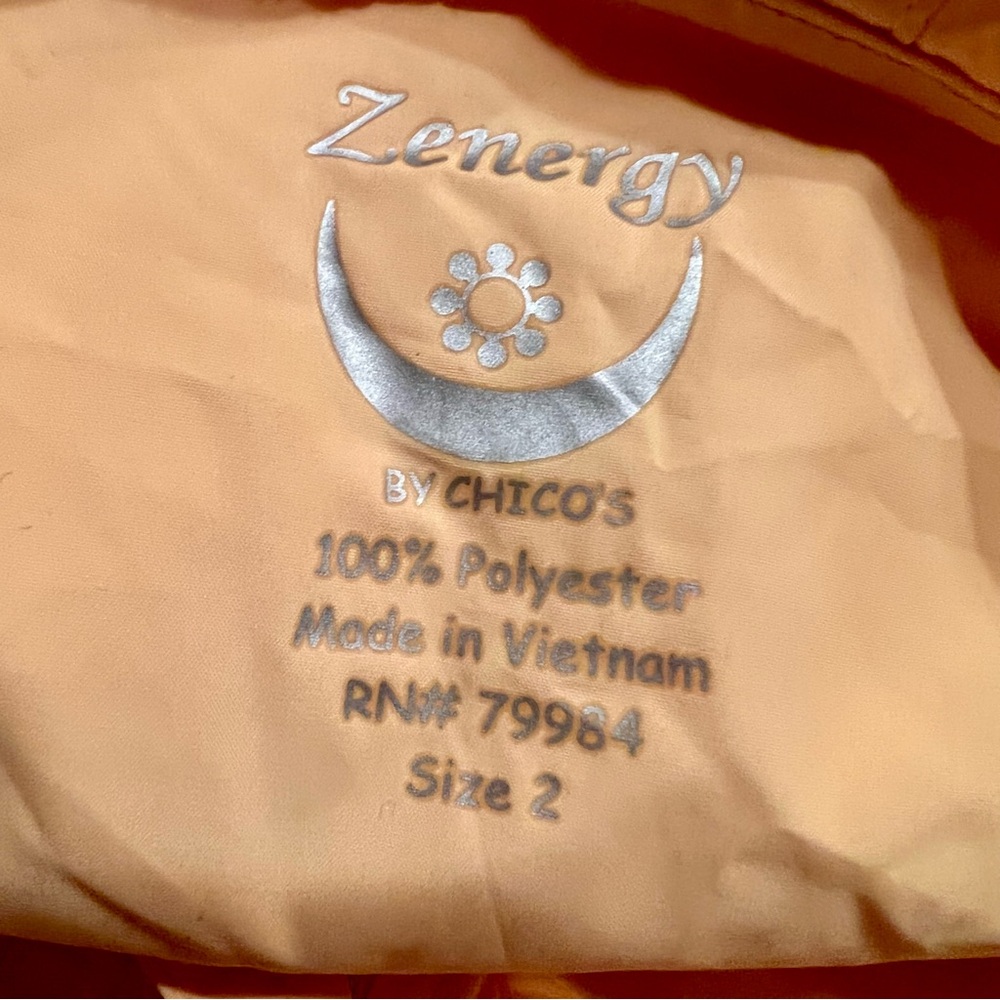 NEW ZENERGY BY CHICO’S WINDBREAKER - Picture 15 of 16